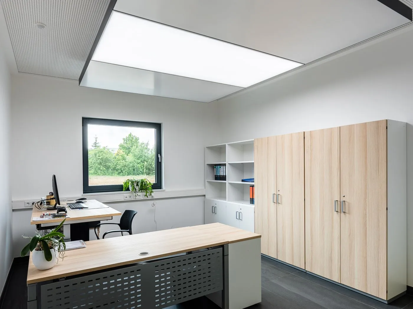 interpanel Deckensegel und Raumwirkung in Cseri, Weimar
