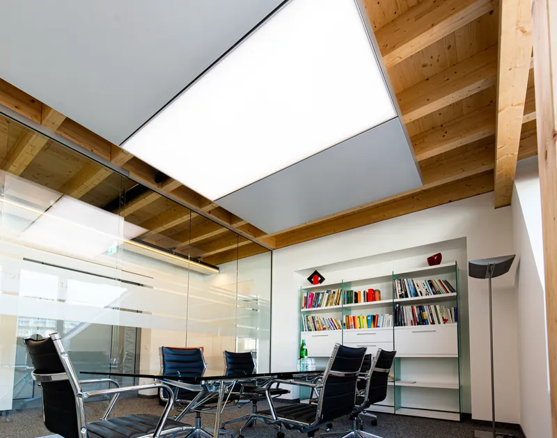 ABW Architekten Düsseldorf: Projektaufnahme mit interpanel Deckensegeln
