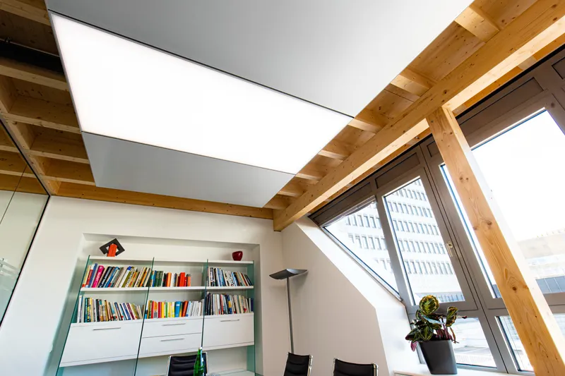 ABW Architekten Düsseldorf: Projektaufnahme mit interpanel Deckensegeln