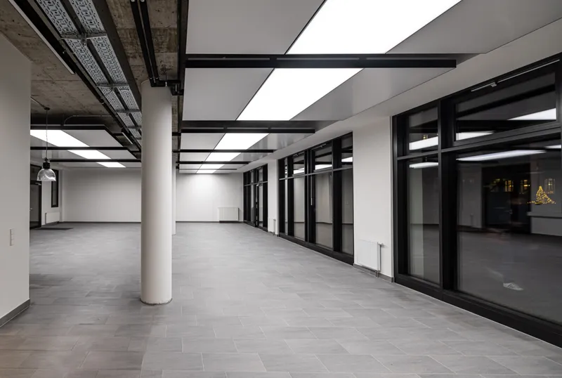 Cresco Real Estate Berlin: Projektaufnahme mit interpanel Deckensegeln
