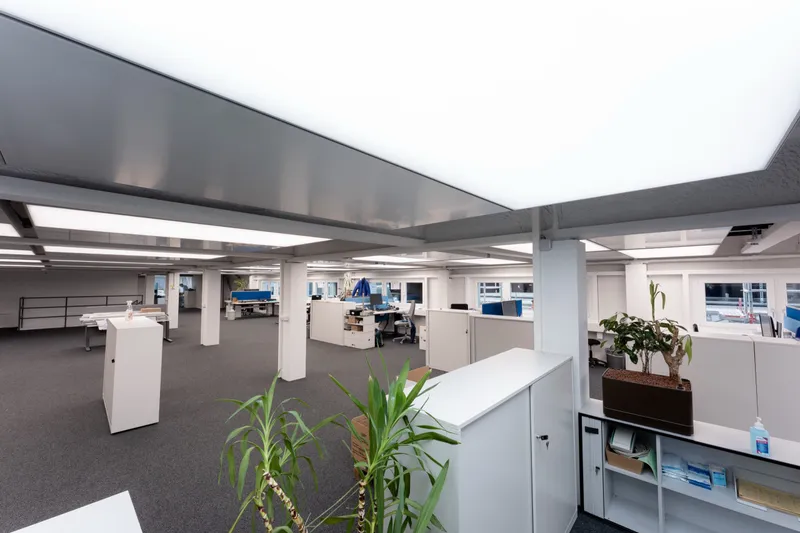 Bruker AG: Projektaufnahme mit interpanel Deckensegeln
