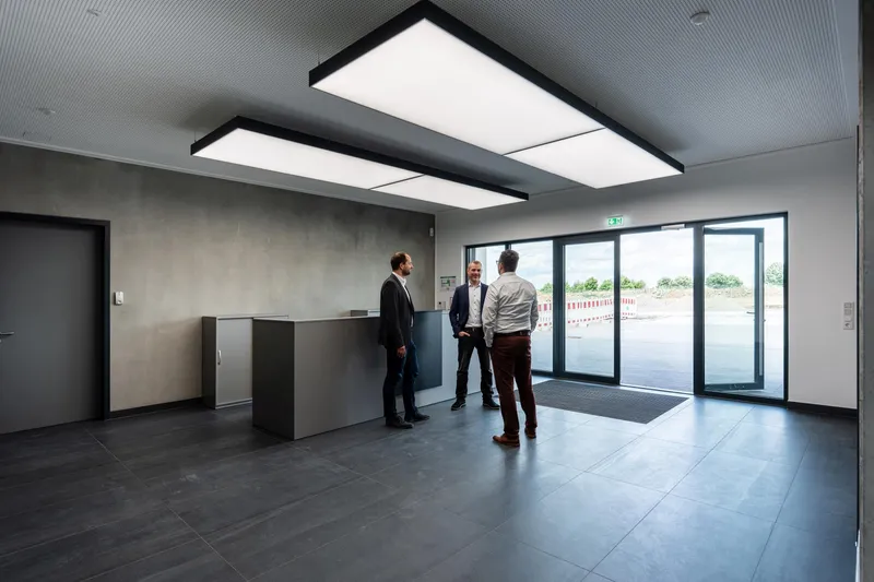 Cseri GmbH: Projektaufnahme mit interpanel Deckensegeln