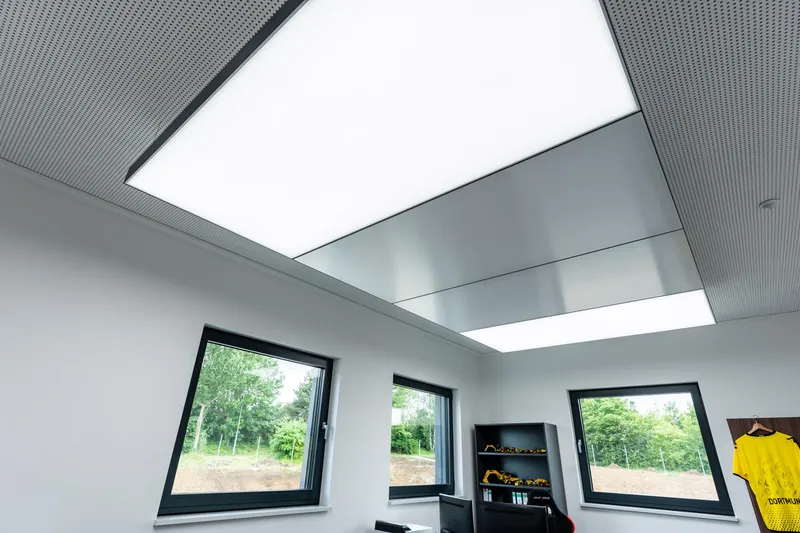 Cseri GmbH: Projektaufnahme mit interpanel Deckensegeln