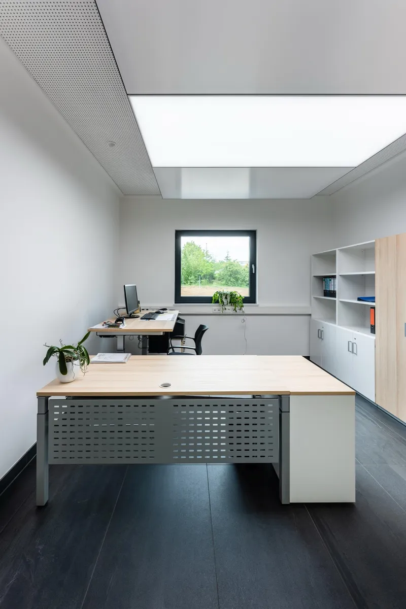 Cseri GmbH: Projektaufnahme mit interpanel Deckensegeln