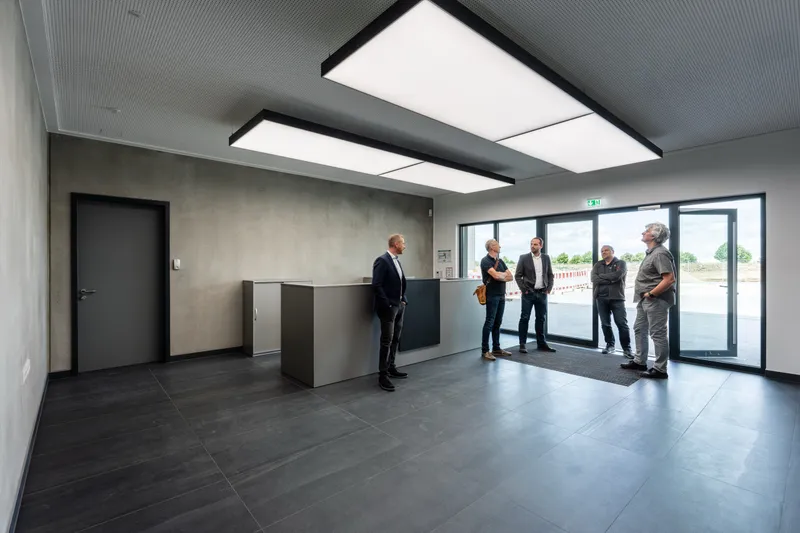 Cseri GmbH: Projektaufnahme mit interpanel Deckensegeln