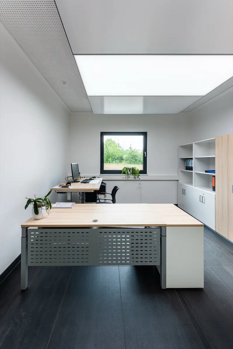 Cseri GmbH: Projektaufnahme mit interpanel Deckensegeln