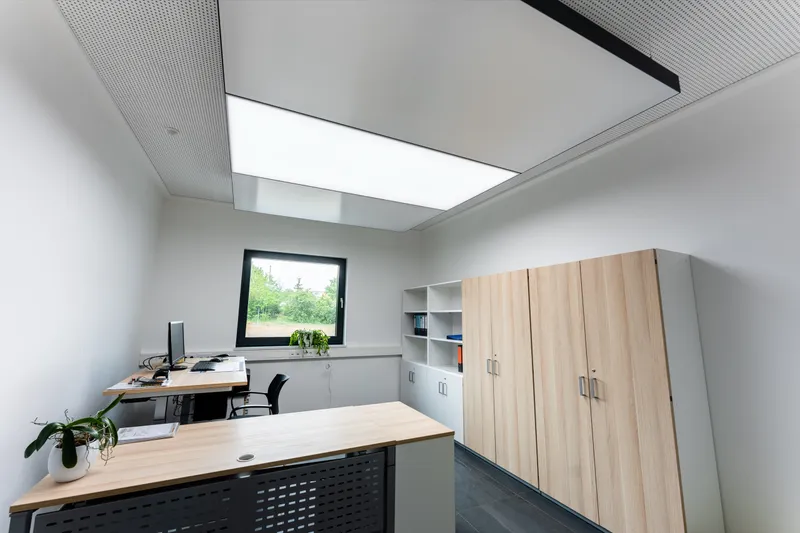 Cseri GmbH: Projektaufnahme mit interpanel Deckensegeln