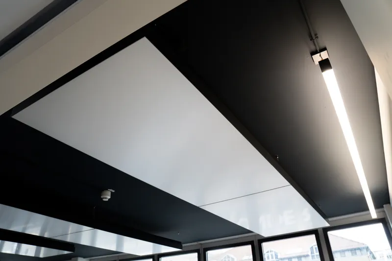 Friedrichscarré Stuttgart: Projektaufnahme mit interpanel Deckensegeln