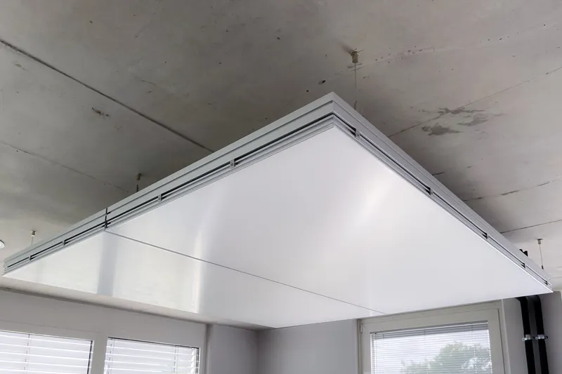 Junk & Reich Architekten: Projektaufnahme mit interpanel Deckensegeln