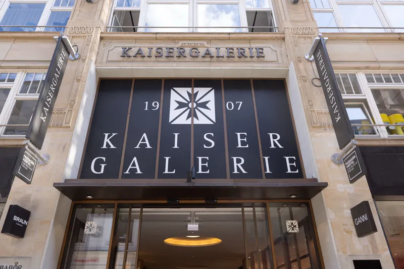 Kaisergalerie Hamburg: Projektaufnahme mit interpanel Deckensegeln