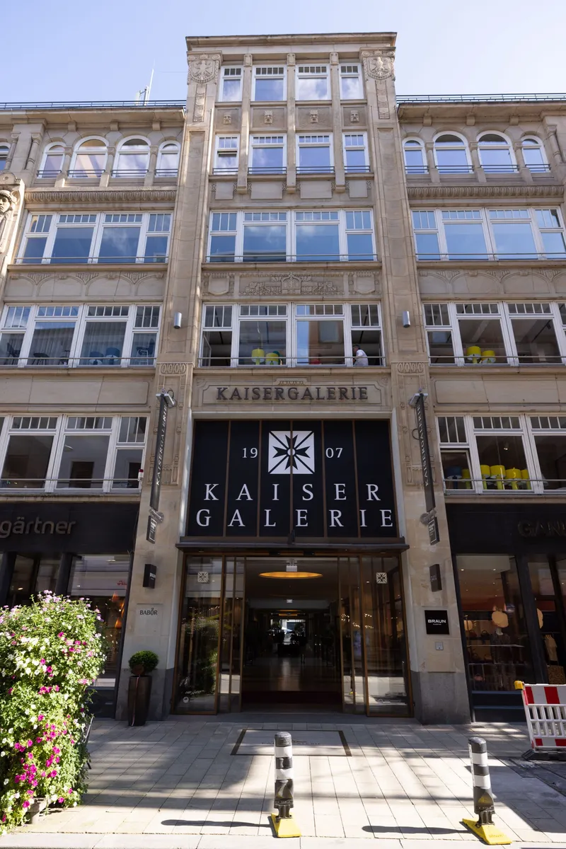 Kaisergalerie Hamburg: Projektaufnahme mit interpanel Deckensegeln