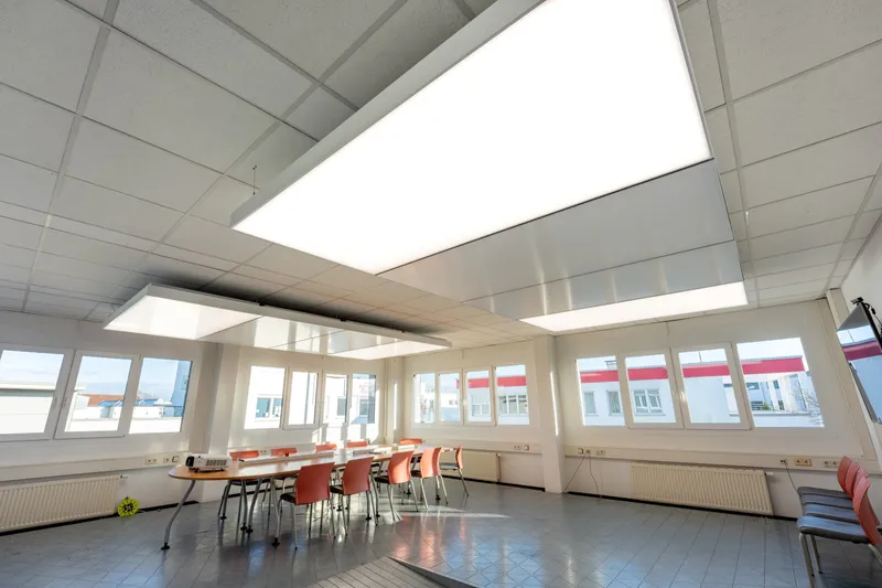 Glöckler & Lauer: Projektaufnahme mit interpanel Deckensegeln