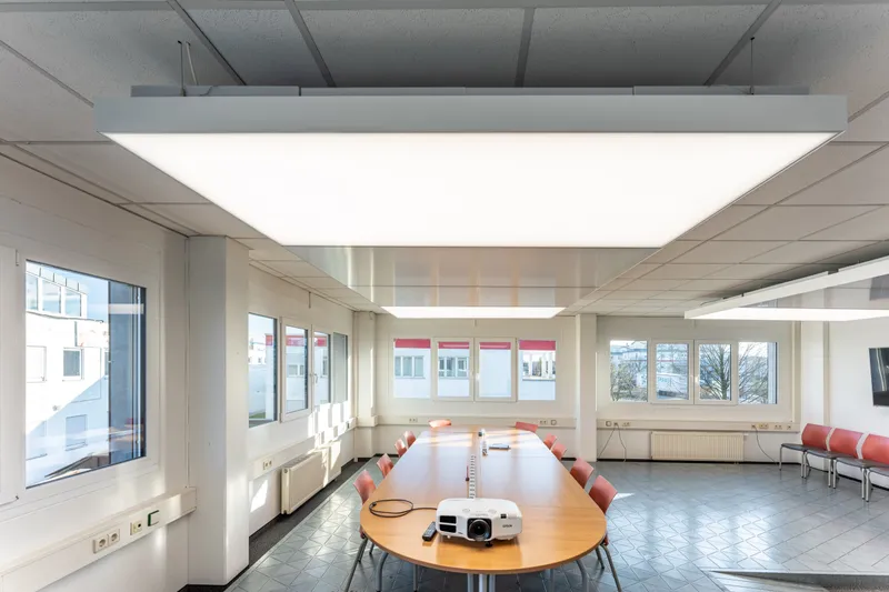 Glöckler & Lauer: Projektaufnahme mit interpanel Deckensegeln