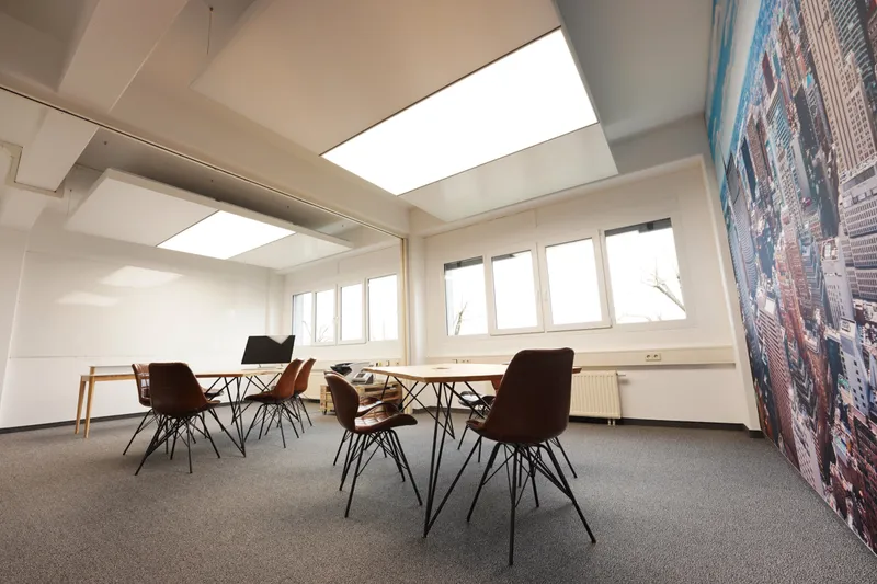 Glöckler & Lauer: Projektaufnahme mit interpanel Deckensegeln