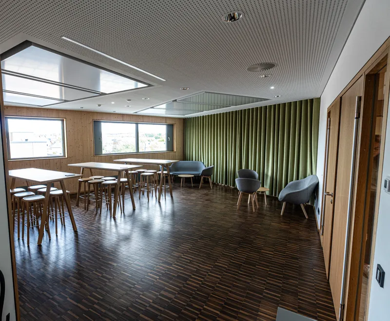 Musikschule Mamer: Projektaufnahme mit interpanel Deckensegeln