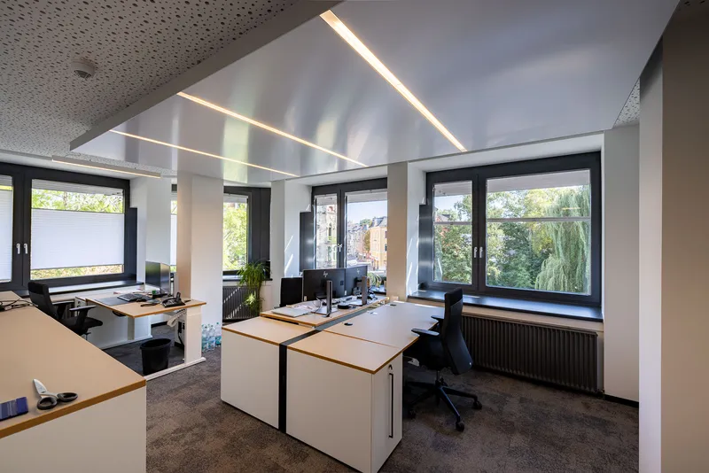 VR Bank Coburg: Projektaufnahme mit interpanel Deckensegeln