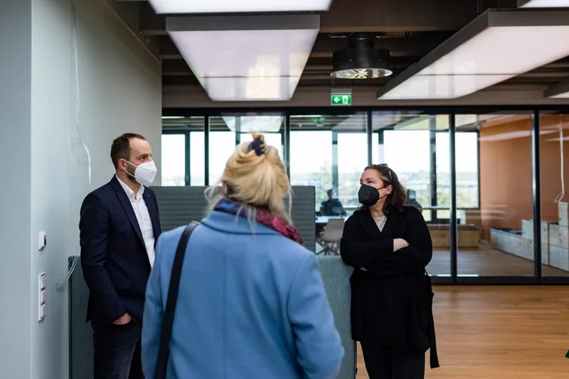 Kroop & Co: Projektaufnahme mit interpanel Deckensegeln