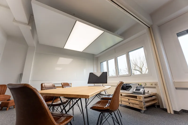 Glöckler & Lauer: Projektaufnahme mit interpanel Deckensegeln