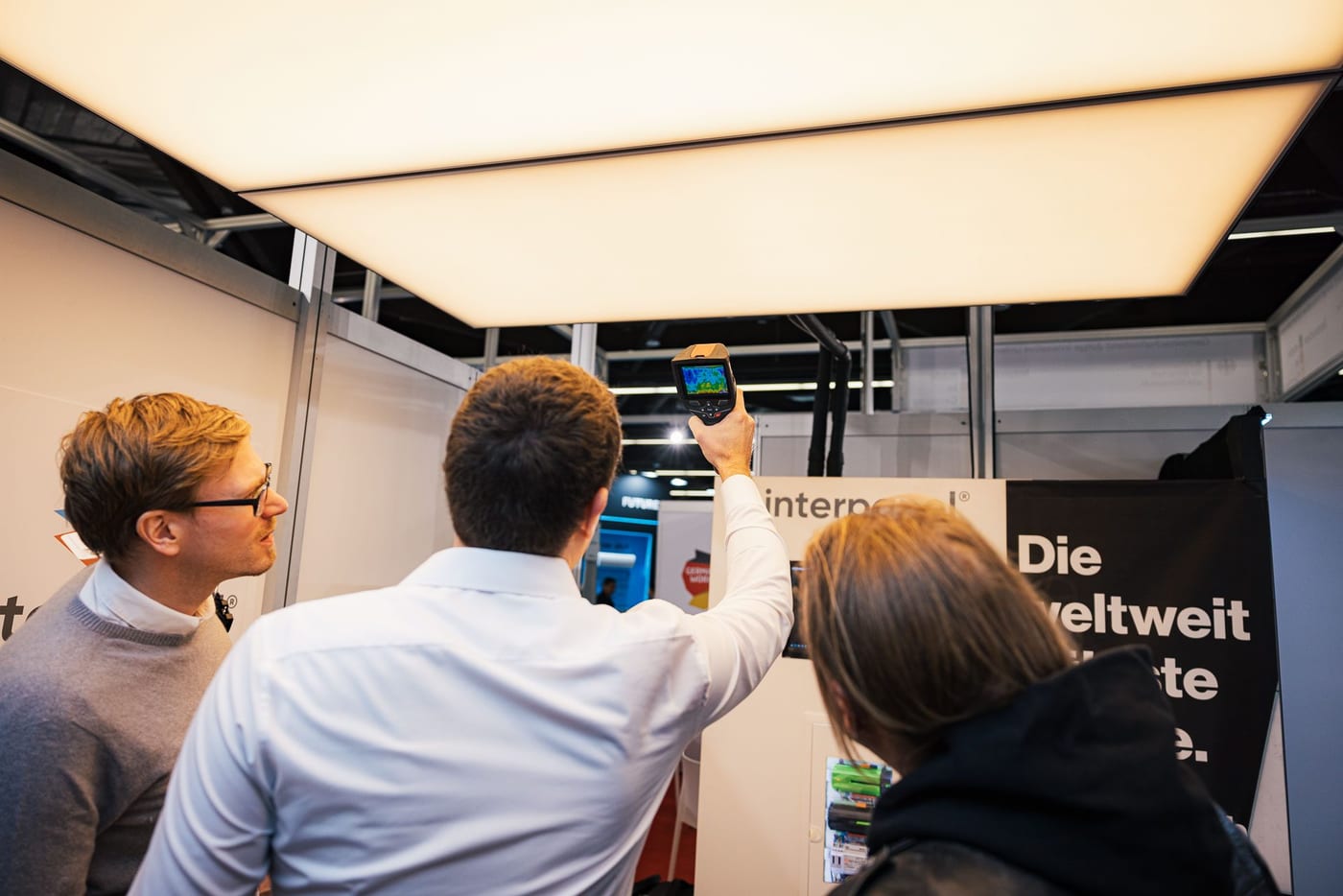 MIT Technology Review: interpanel will Gebaeude CO2-guenstig kuehlen